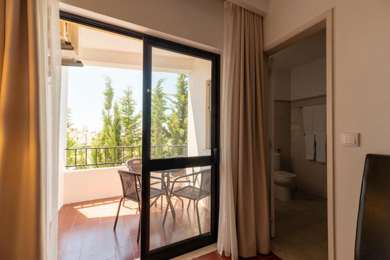 Manta Guest Bed & Breakfast Manta Rota Exterior photo