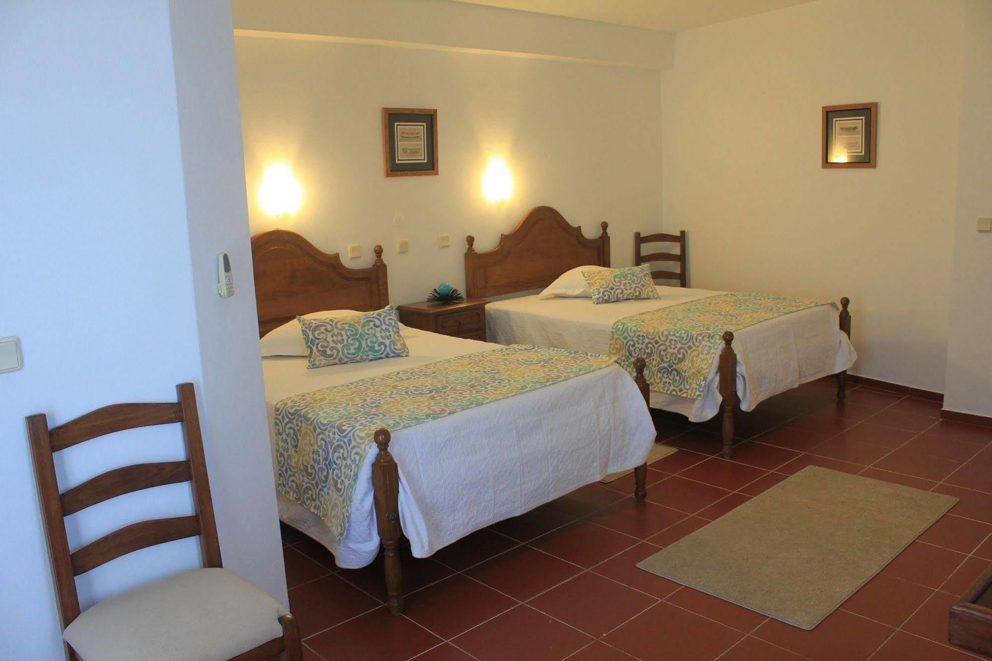 Manta Guest Bed & Breakfast Manta Rota Exterior photo