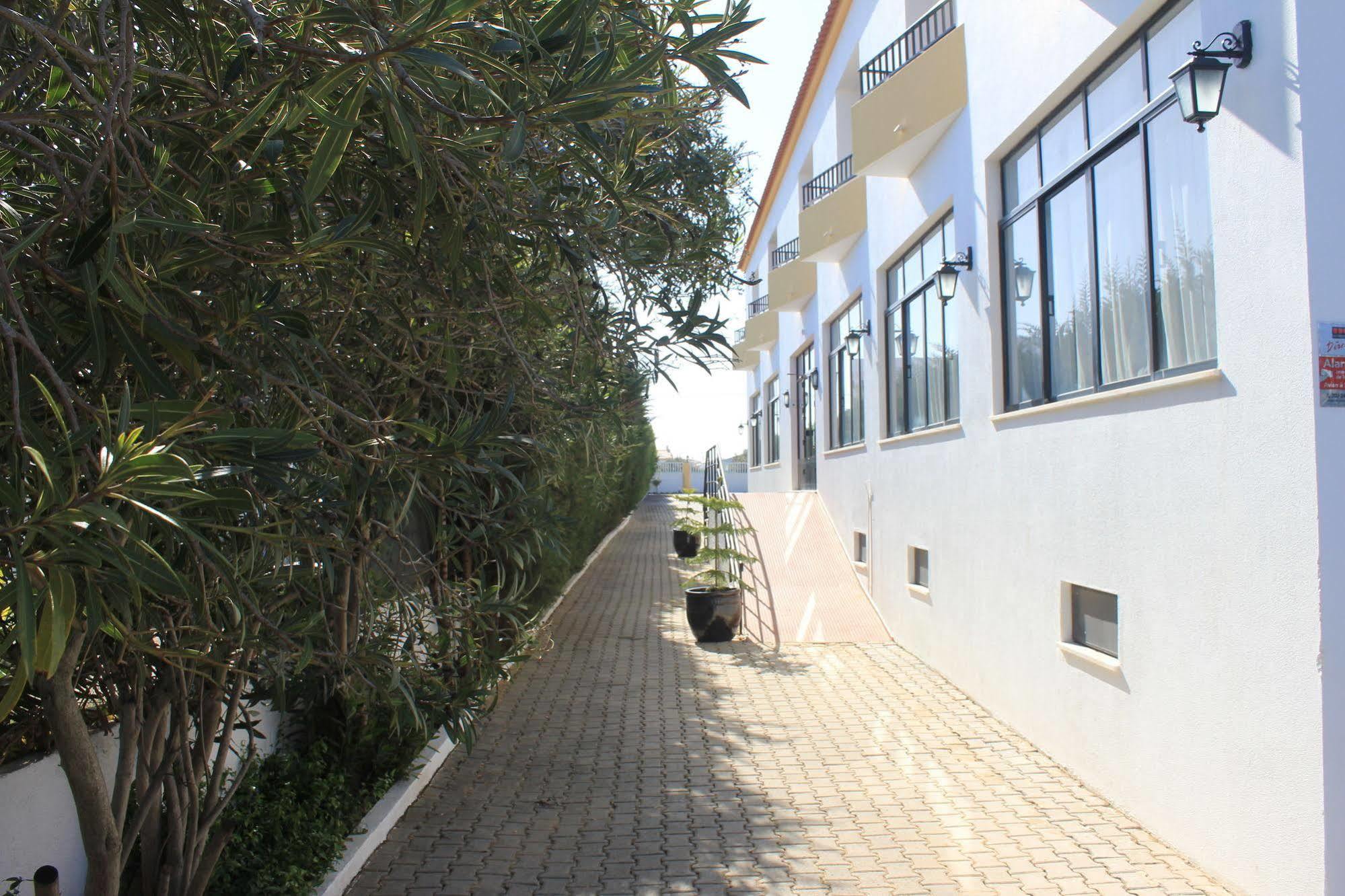 Manta Guest Bed & Breakfast Manta Rota Exterior photo